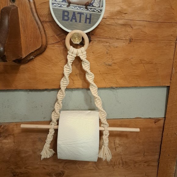 Macrame toliet paper holder - Picture 2 of 3